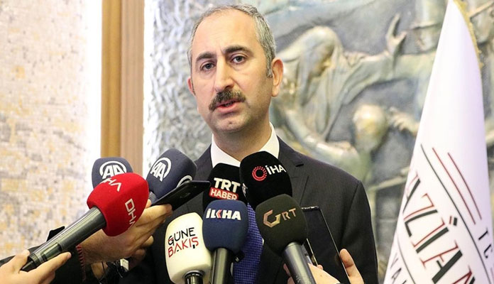Bakan Gül: Anayasa Mahkemesinin kararları bağlayıcıdır
