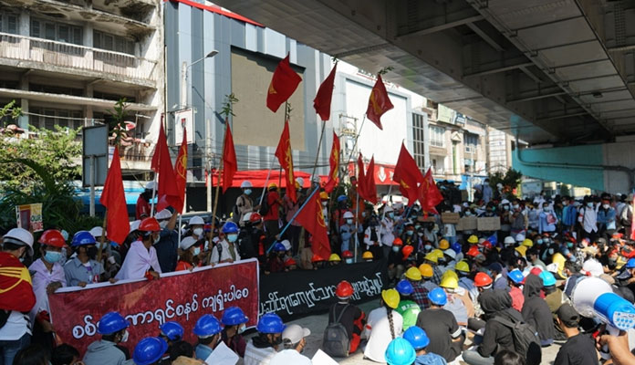 Myanmar’da sağlık çalışanlarının darbe sonrası iş bırakması Kovid-19'la mücadeleyi yavaşlattı