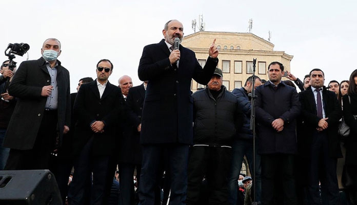 Ermenistan Cumhurbaşkanı Sarkisyan 'Genelkurmay Başkanını görevden alma kararnamesini' geri çevirdi