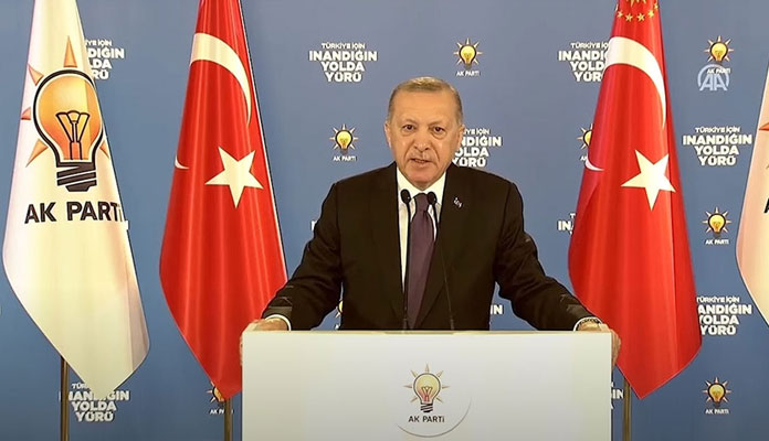 Cumhurbaşkanı Erdoğan: Parti içi kavgalardan AK Parti'yi mesul tutmak yüzsüzlüktür
