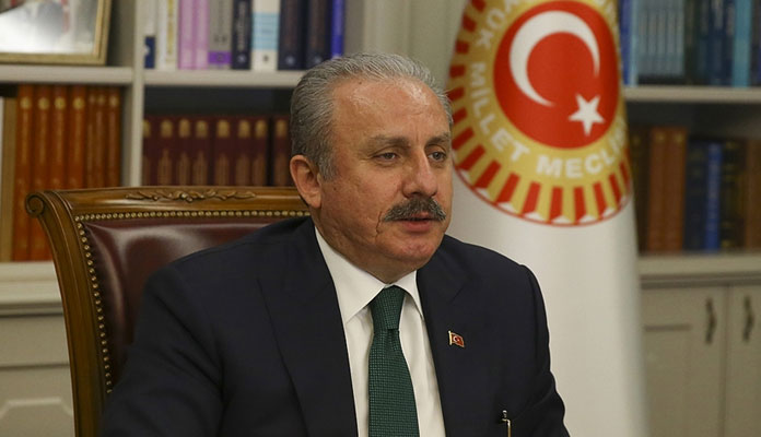 Şentop: Yeni anayasa konusunda niyet okumayı bir kenara bırakarak herkesin, bu işin olabilirliğini denemesi gerekir