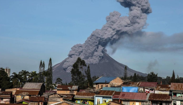 Endonezya'nın Sinabung Yanardağı'nda hareketlilik