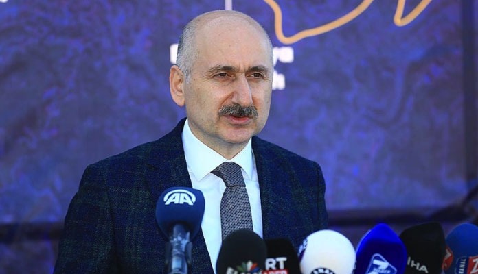 Bakan Karaismailoğlu: İstanbul'a iki raylı sistem hattı daha kazandırıyoruz