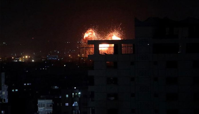 İsrail ordusundan Gazze'ye hava saldırısı