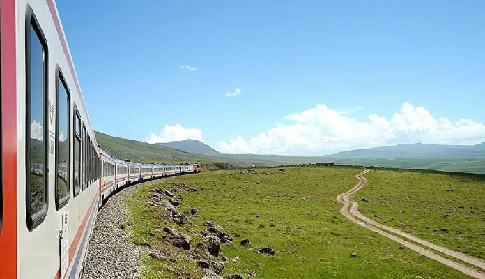 Türkiye'nin ilk 'Yataklı Lüks Tren Turu' 40 milyon euro yatırımla başlıyor