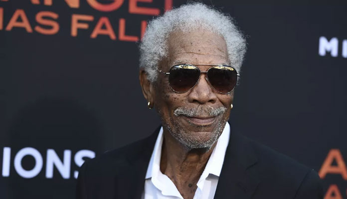 Morgan Freeman: Bana güveniyorsanız aşı olun