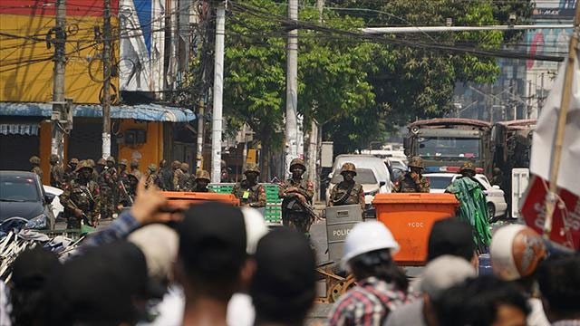 Myanmar'da protestolarda ölenlerin sayısı 880'e yükseldi