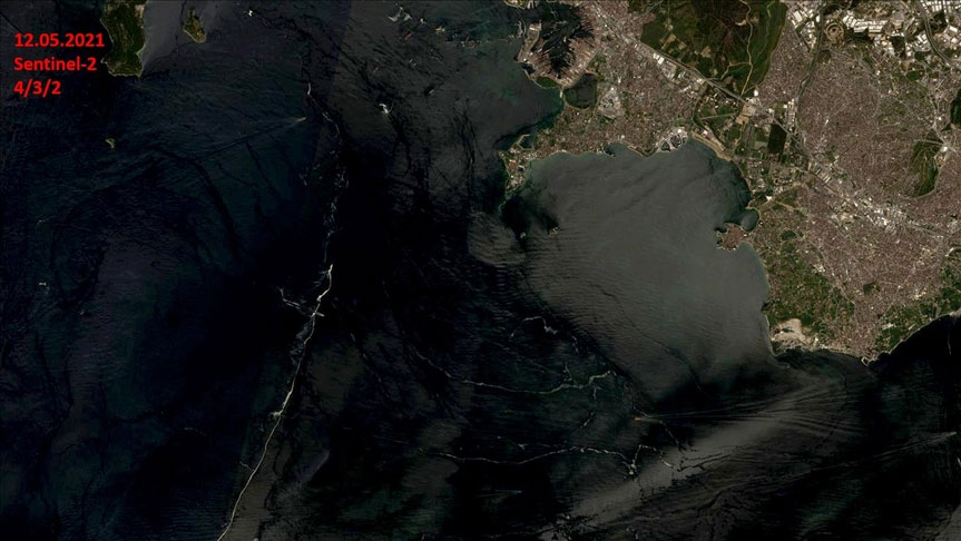 Marmara Denizi'nin uzaydan çekilen görüntülerinde müsilajın temizlendiği tespit edildi