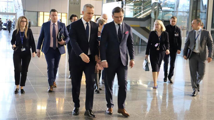 Ukrayna Dışişleri Bakanı Kuleba, NATO Genel Sekreteri Stoltenberg ile görüştü