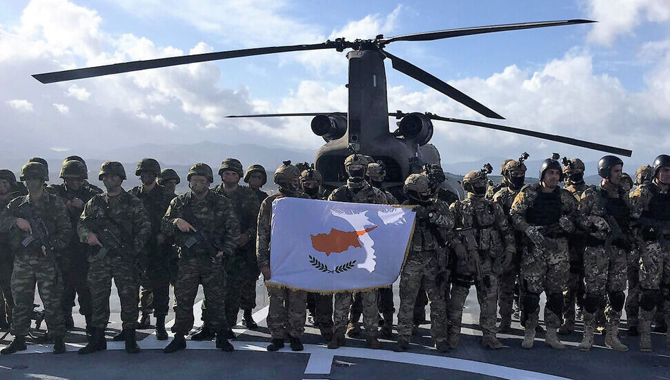 Güney Kıbrıs’taki Rus silahlarının Ukrayna’ya verilmesi talebine “şartlı evet”