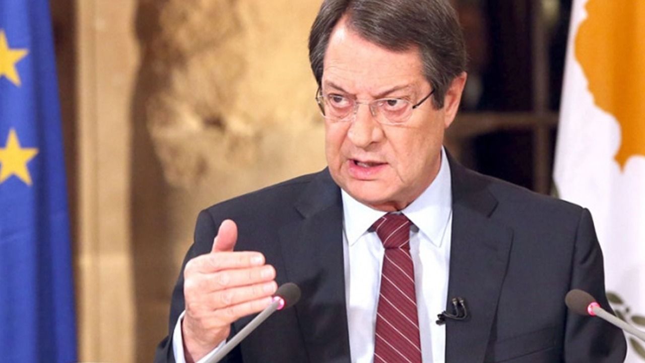 Anastasiadis: “Ukrayna’ya silah göndermek niyetinde değiliz”
