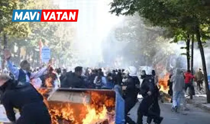 Arnavutluk'ta öğrenci protestoları: Hükümet binaları ateşe verildi