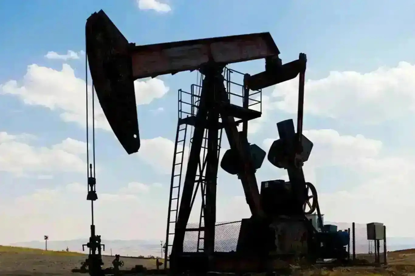 Brent petrolün varili 110,63 dolardan işlem görüyor