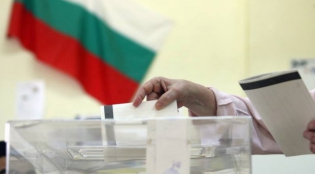 Bulgaristan'da vatandaşlar cumhurbaşkanı seçimi için yarın sandık başına gidecek