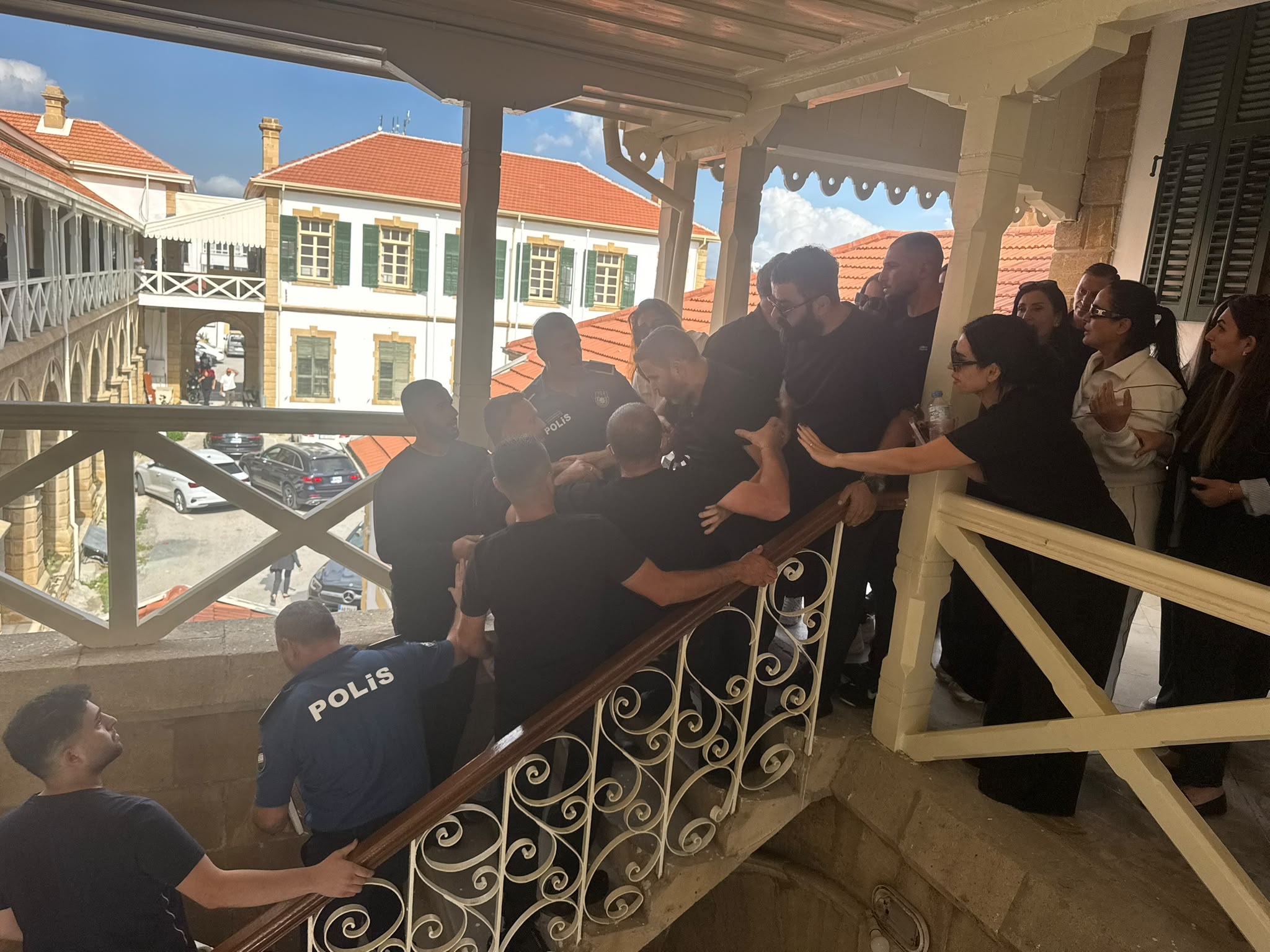 Sahte diploma davası.... Fatma Ünal 5 yıl hapse mahkum edildi