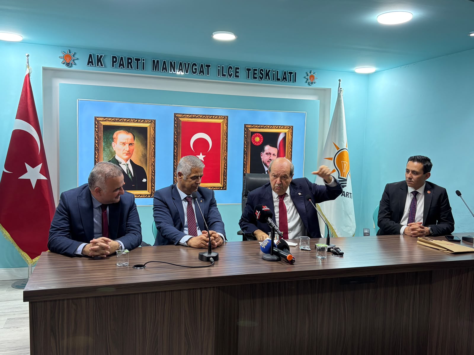 Tatar, Doğu Akdeniz'deki doğal gaz rezervlerinin Türkiye üzerinden AB'ye taşınması yönünde fizibilite çalışmaları olduğunu söyledi