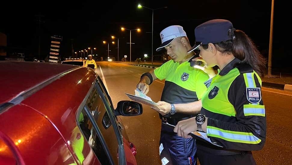 Trafik denetimleri: 34 araç trafikten men edildi, 5 sürücü tutuklandı